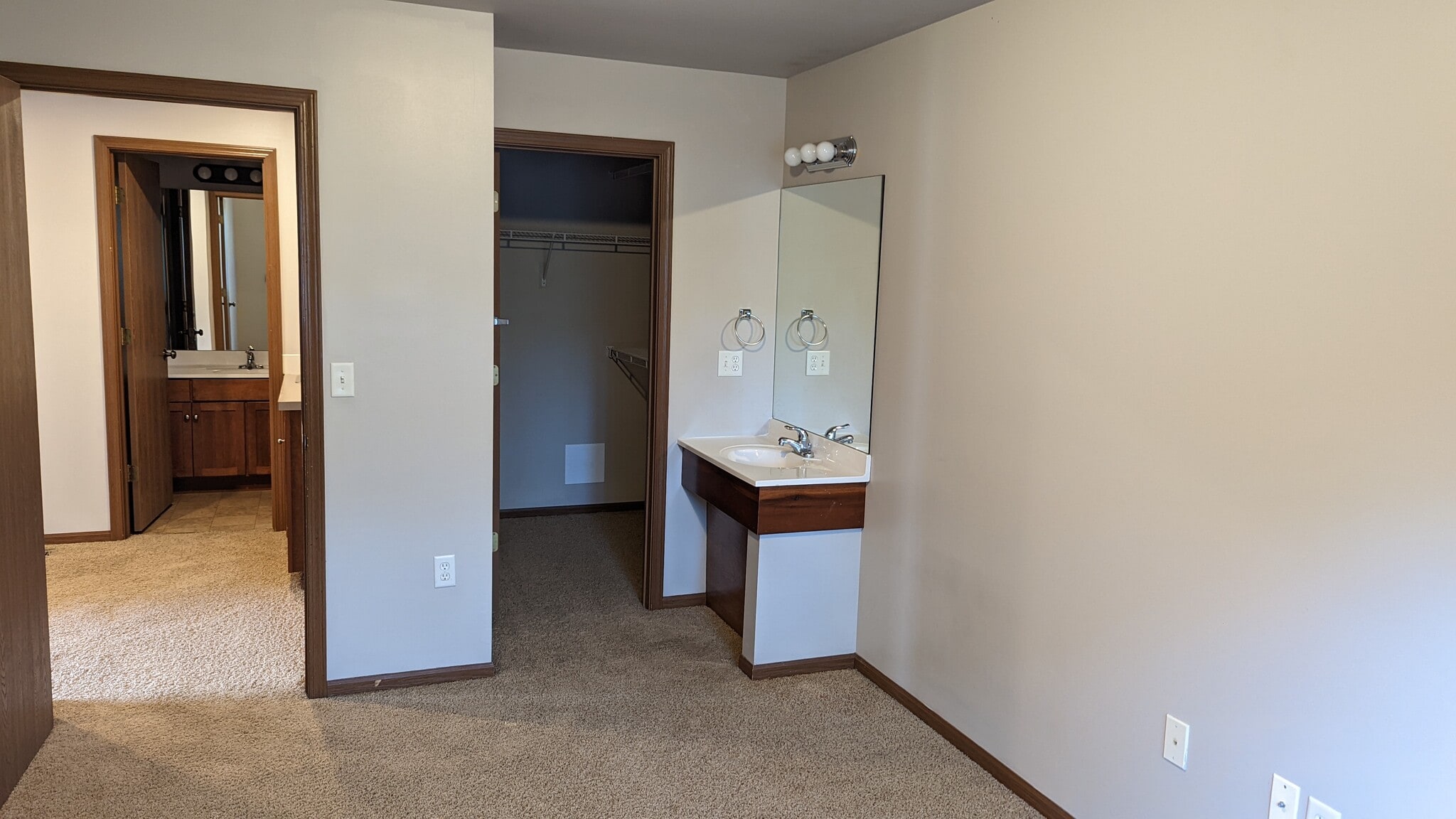 Building Photo - 2401 Stadium Pl