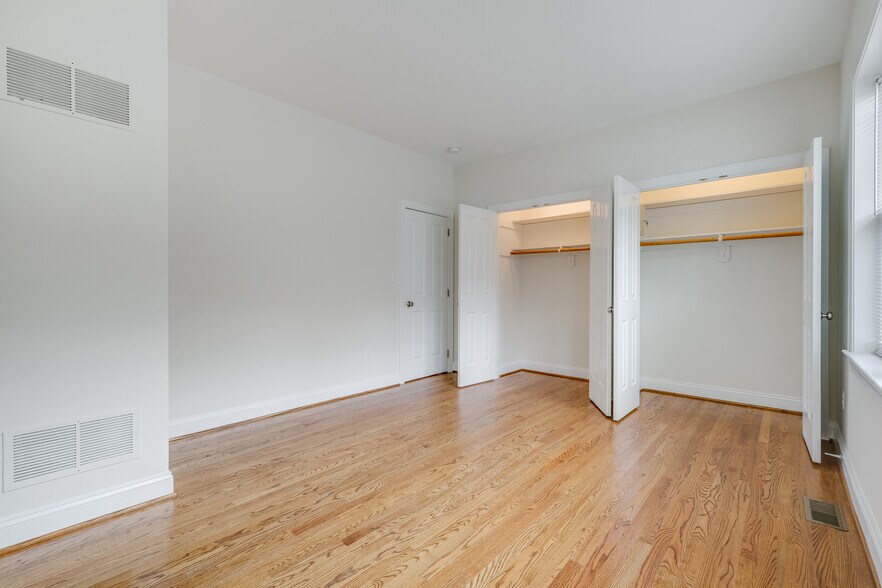 Building Photo - 440 Warner St NW