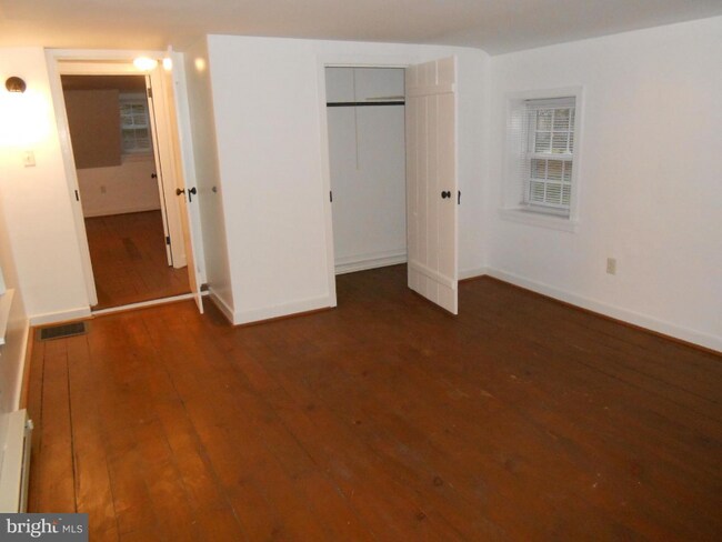 Building Photo - 169 Engle Ln