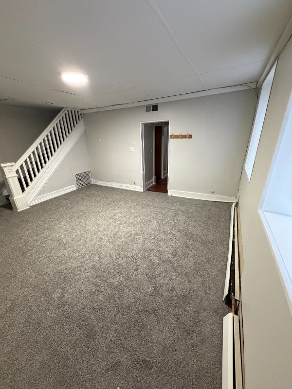 Building Photo - 114 E 3rd St