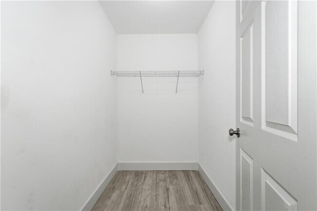Building Photo - 1735 Carter Cir