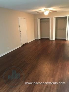 Building Photo - Meadowood Apartments
