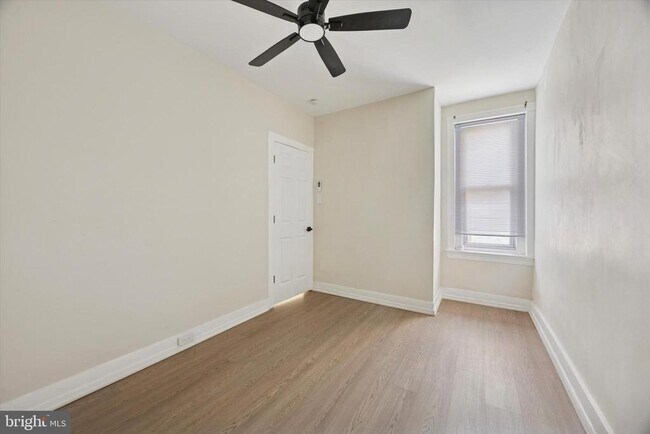 Building Photo - 6002 W Thompson St