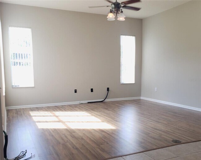 Building Photo - 25638 Ferdinand Ct
