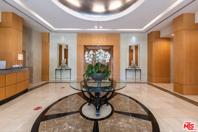 Building Photo - 10445 Wilshire Blvd