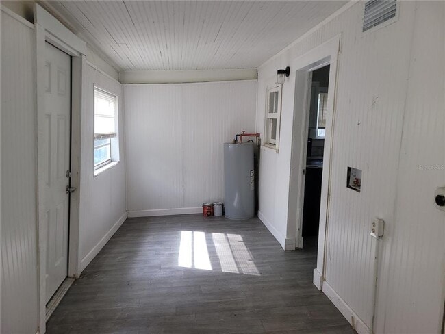 Building Photo - 1215 Historic Goldsboro Blvd