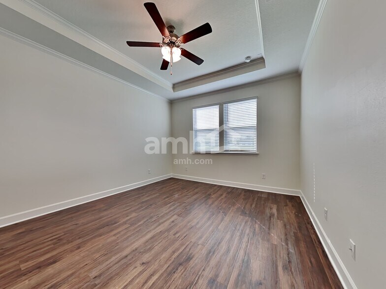 Building Photo - 963 Tan Tara Trl