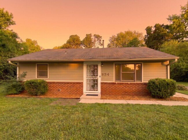 Building Photo - 854 Carrolton Rd