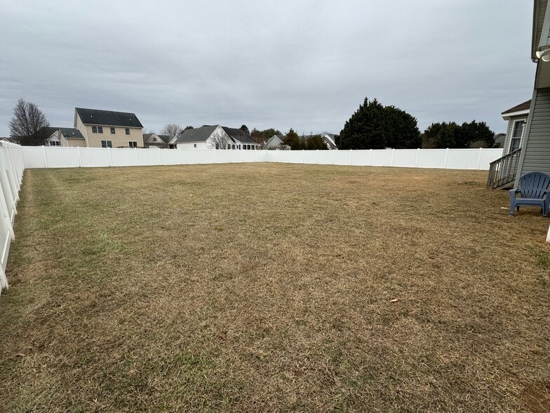 Building Photo - 134 Knob Hill Way