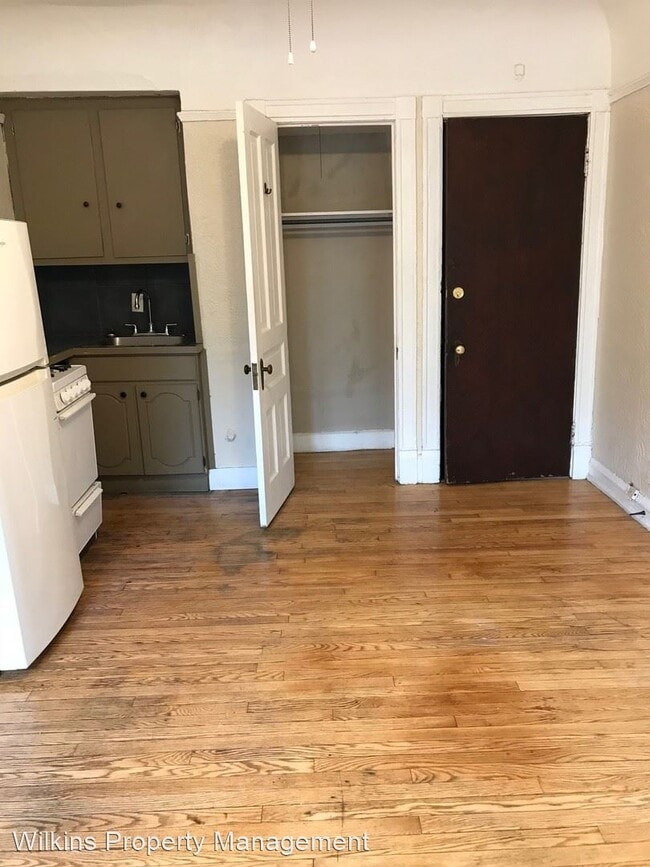 Building Photo - 1503 E Kane Pl