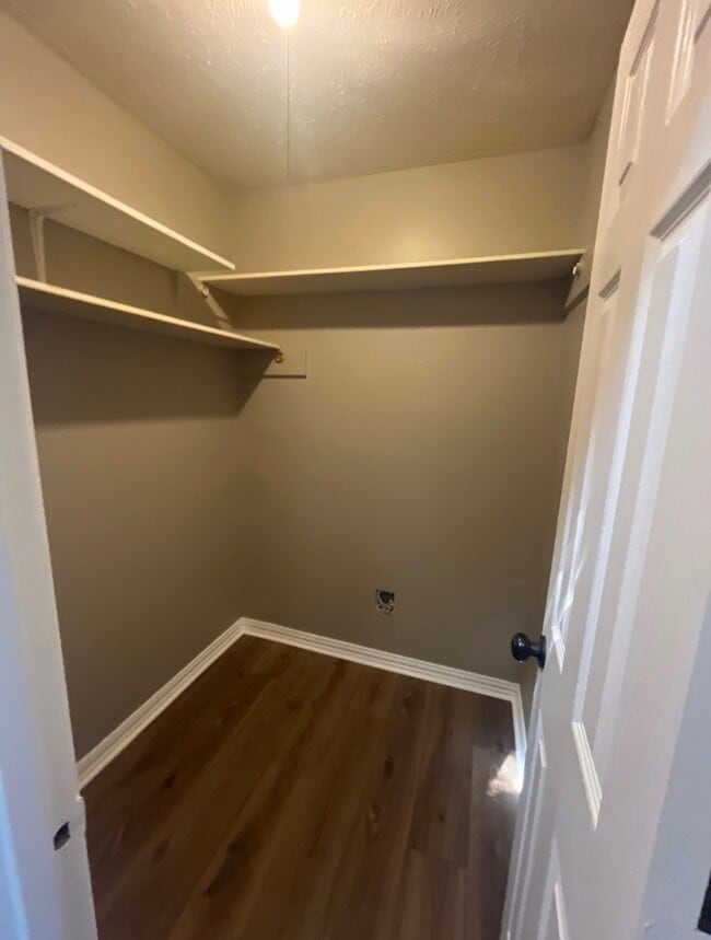 Building Photo - 56 S Circlewood Glen