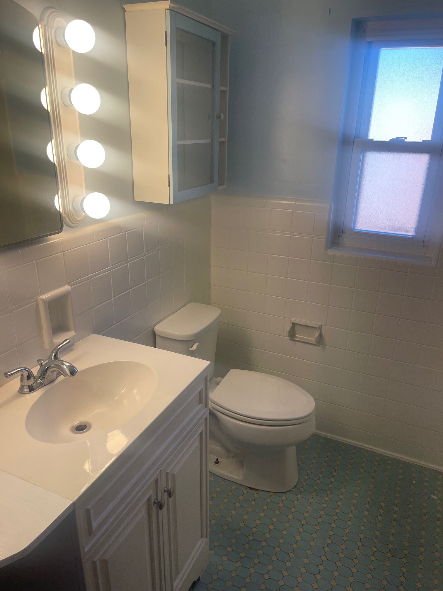 bathroom - 29 Pleasant Ridge Ave