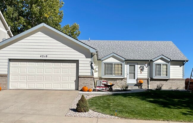 Primary Photo - 4210 Cripple Creek Dr
