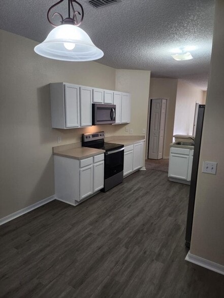 Building Photo - 311 Sunset View Dr