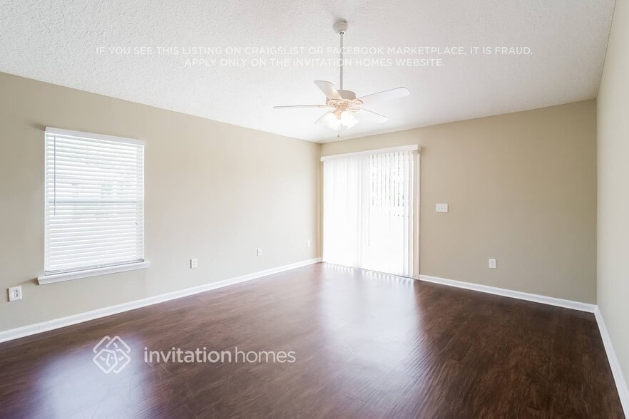 Building Photo - 13742 Fish Eagle Dr W