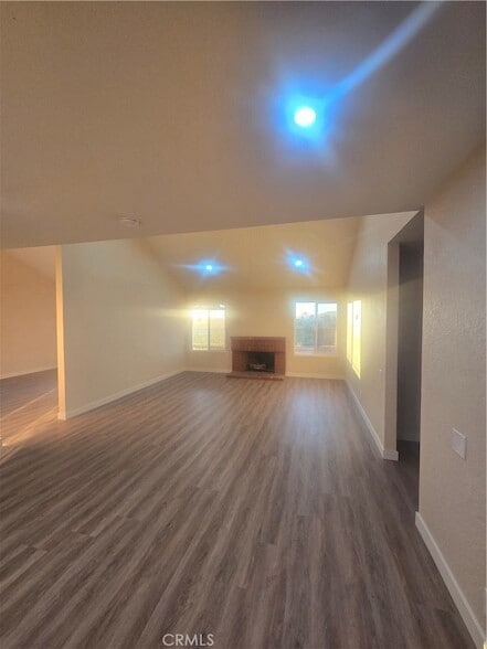 Building Photo - 19637 Vista Hermosa Dr