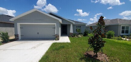 Building Photo - 4-Bedroom, 2-Bathroom in Winter Haven ***MOVE-IN SPECIAL/50% OFF 2ND MONTH!!***