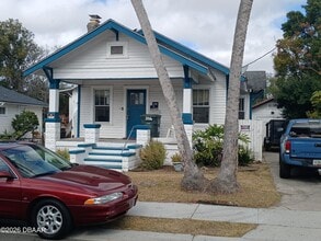 Building Photo - 316 Michigan Ave