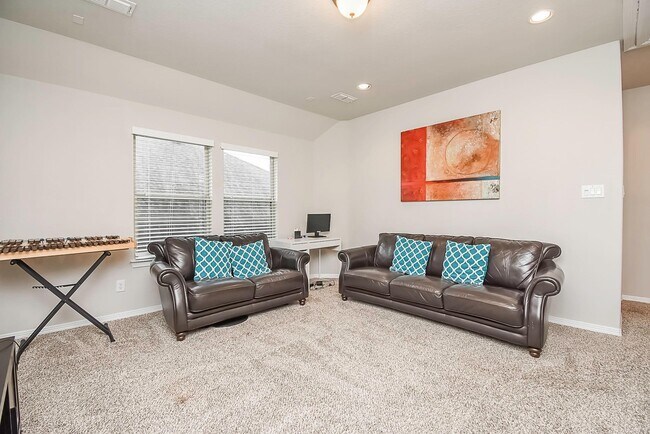 Building Photo - 3342 Breeze Bluff Way