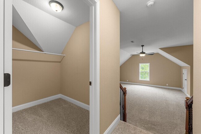 Building Photo - Pet Friendly in Sango!