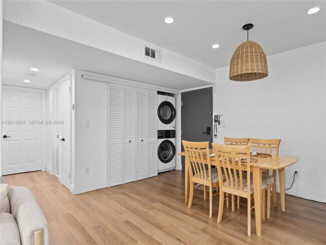 Building Photo - 7487 SW 82nd St