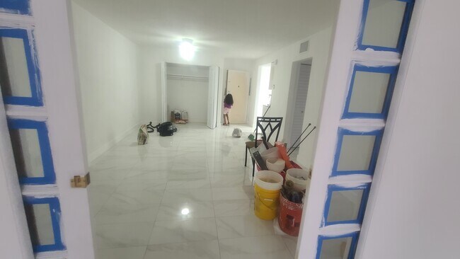Living room. - 1251 NE 108th St