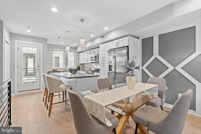 Building Photo - 815 Perkiomen St