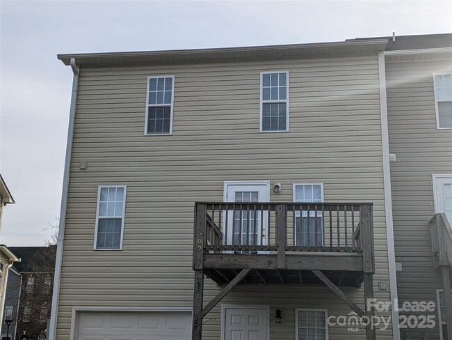 Building Photo - 113 Steam Engine Dr