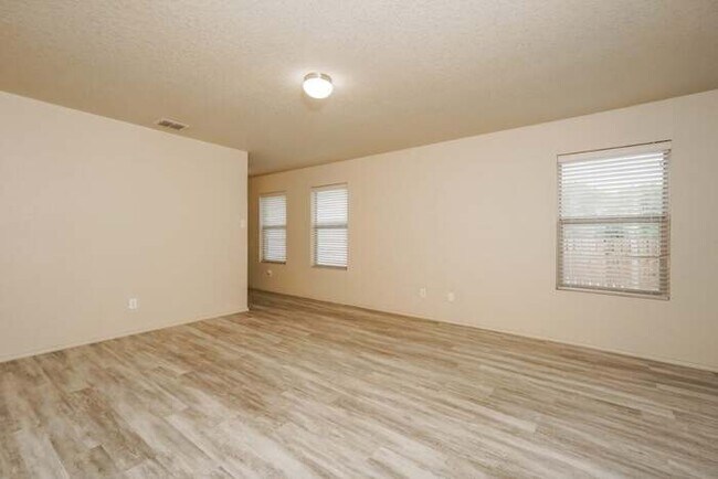 Building Photo - 5615 Degan Way