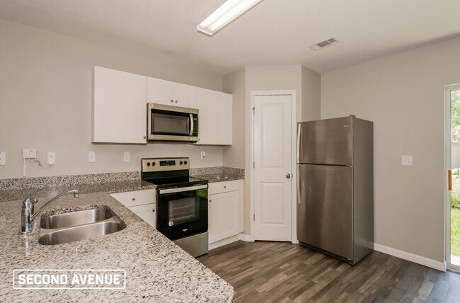 Building Photo - 10920 N Ober Terrace