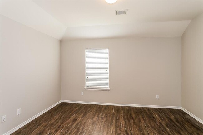 Building Photo - 3410 Bainbridge Hill Ln