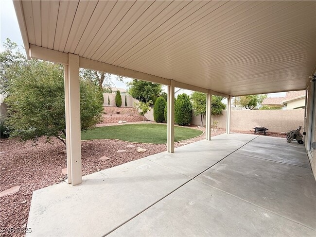 Building Photo - 5057 Shadow Valley St
