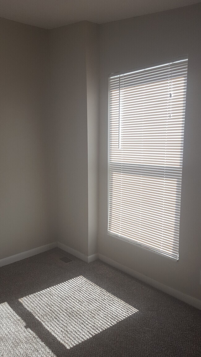 Building Photo - 6th Street, LLC