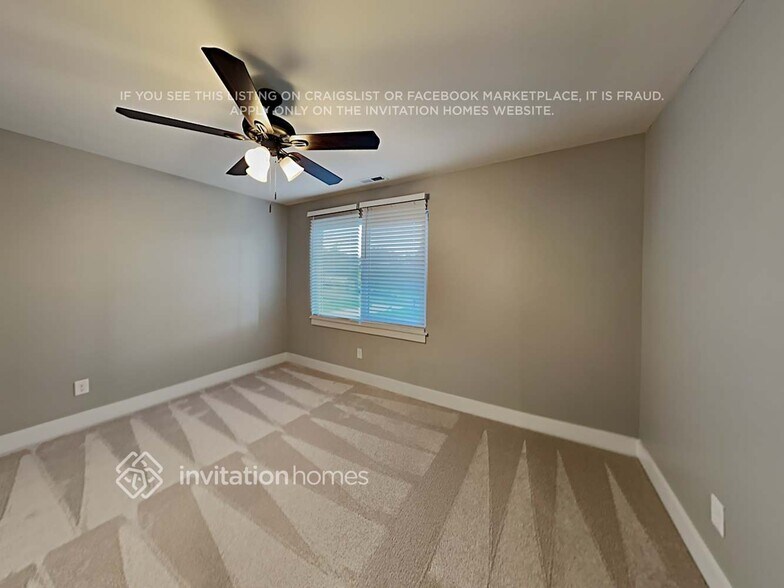 Building Photo - 524 W Main St