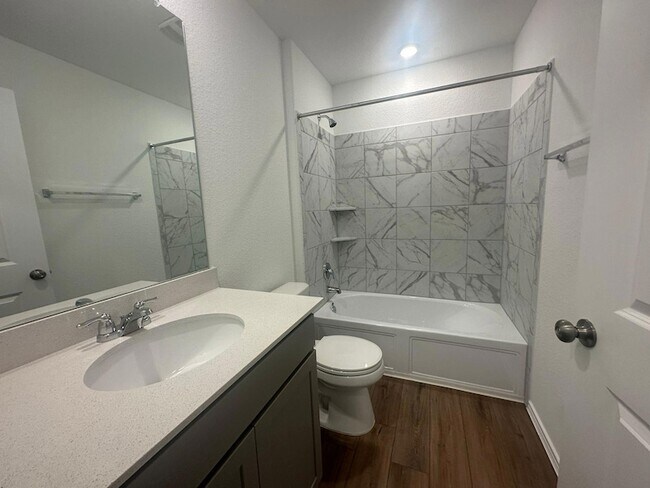 Building Photo - 167 Jeffers