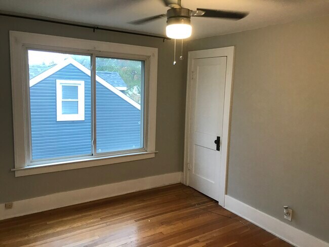 Building Photo - 487 Withington St