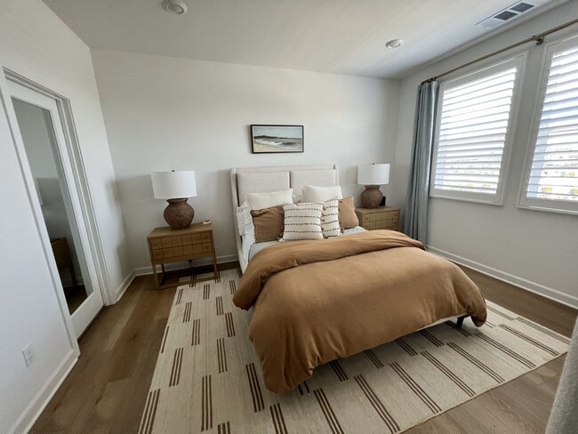 Building Photo - 1233 Sunrise Vw