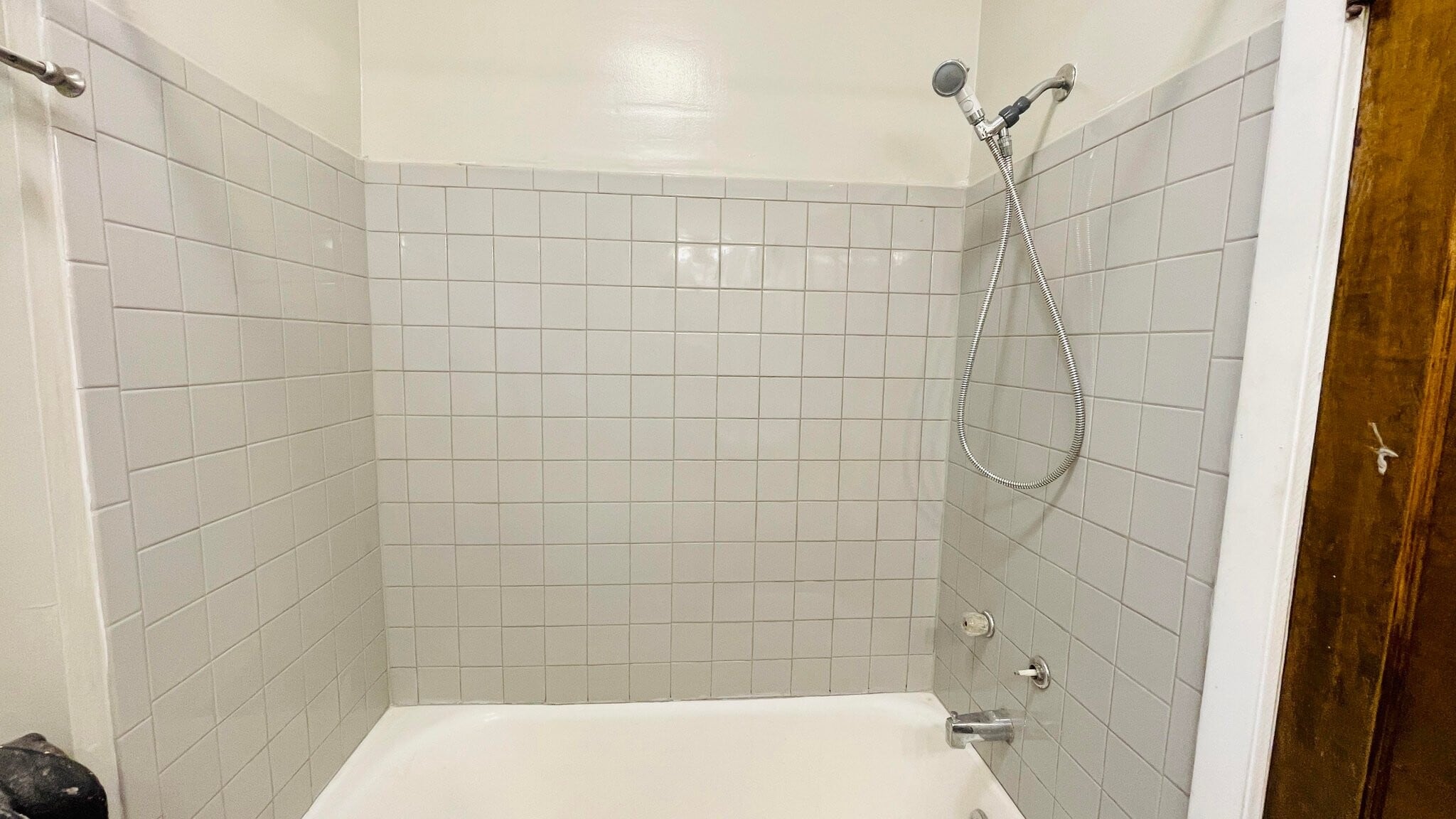 Building Photo - 4211 N Linder Ave