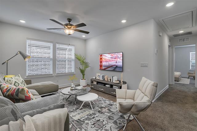 Building Photo - 4809 Pendrell Ave