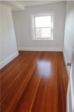 Building Photo - 338 Tappan St