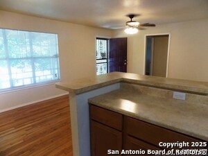 Building Photo - 636 W Norwood Ct