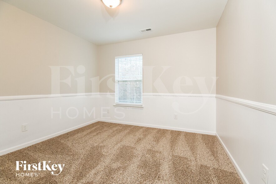 Building Photo - 2814 Chari Park Ln