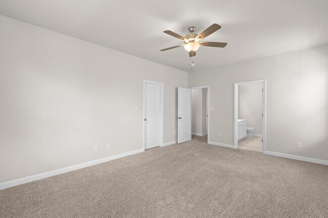 Building Photo - Townhouse For Rent in Holly Ridge!