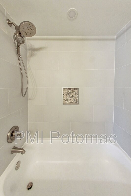 Building Photo - 10301 Westridge Dr