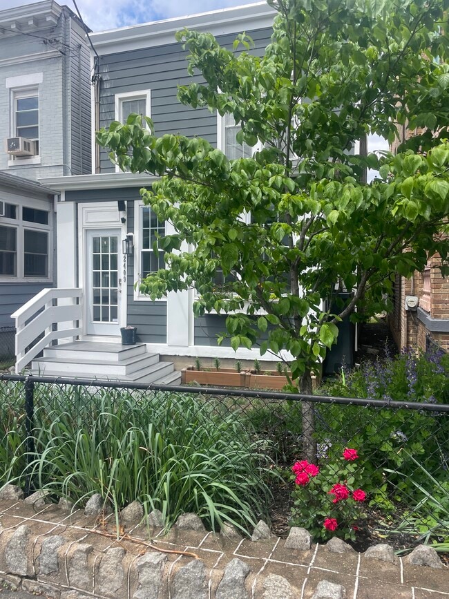 Primary Photo - 2409 Shannon Pl SE