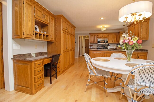 Building Photo - 2266 Copperfield Dr