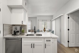 Building Photo - Haven at Towne Center