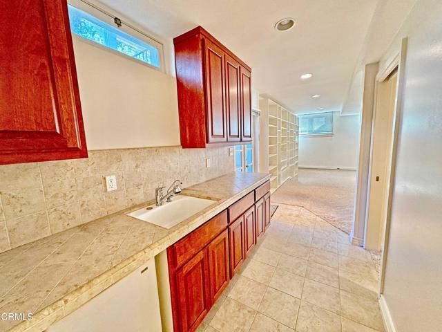 Building Photo - 4544 Hillard Ave