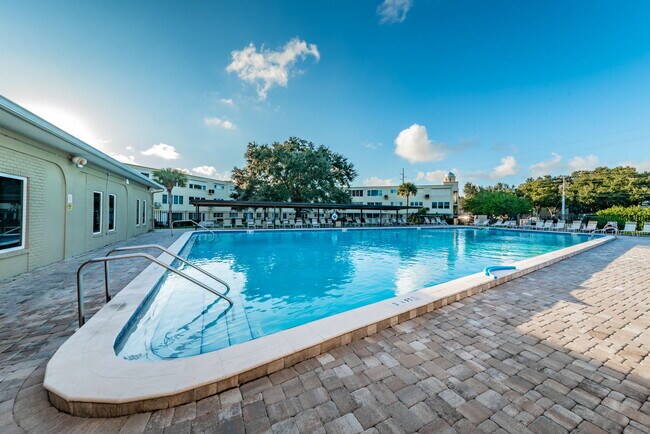 Building Photo - 2462 Brazilia Dr