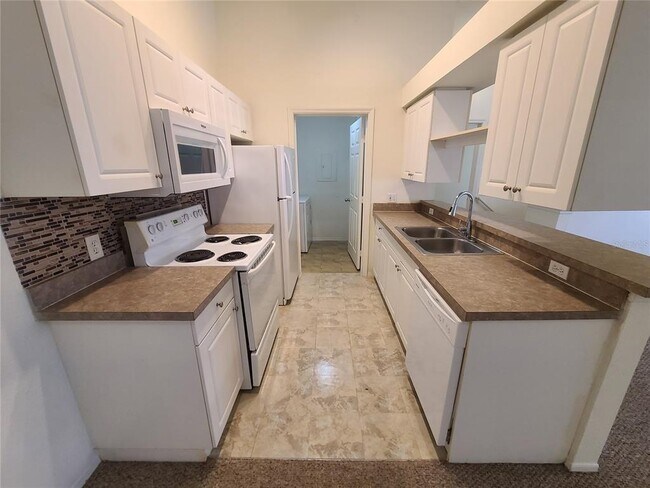 Building Photo - 5903 Willow Ridge Dr